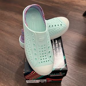 Light Up Foamies Guzman